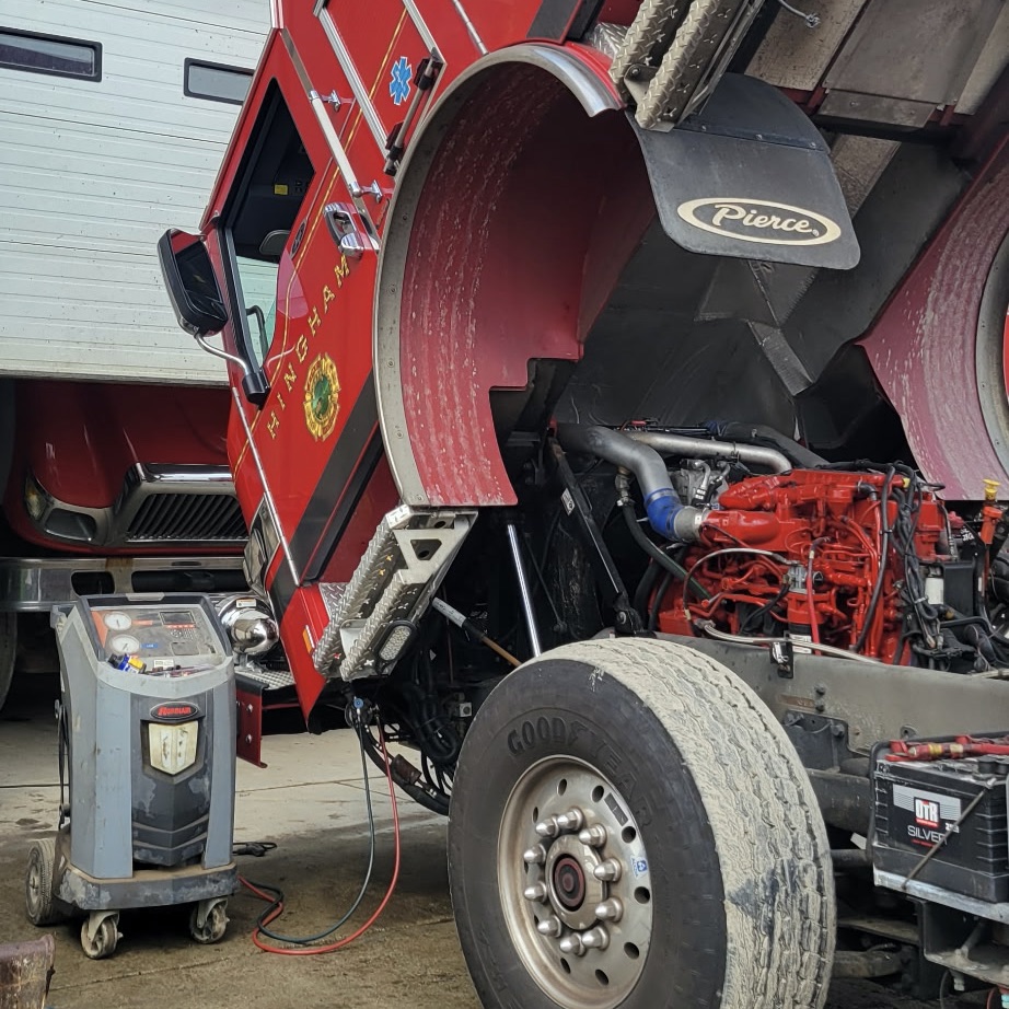 Commercial truck air conditioner repair